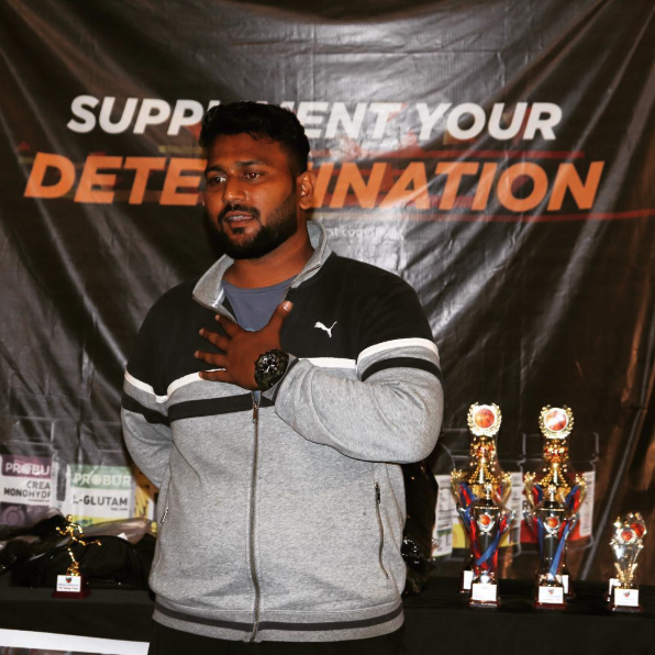 Mahesh Mulik speaking at a fitness event