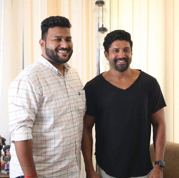 Mahesh Mulik with actor Farhan Akhtar